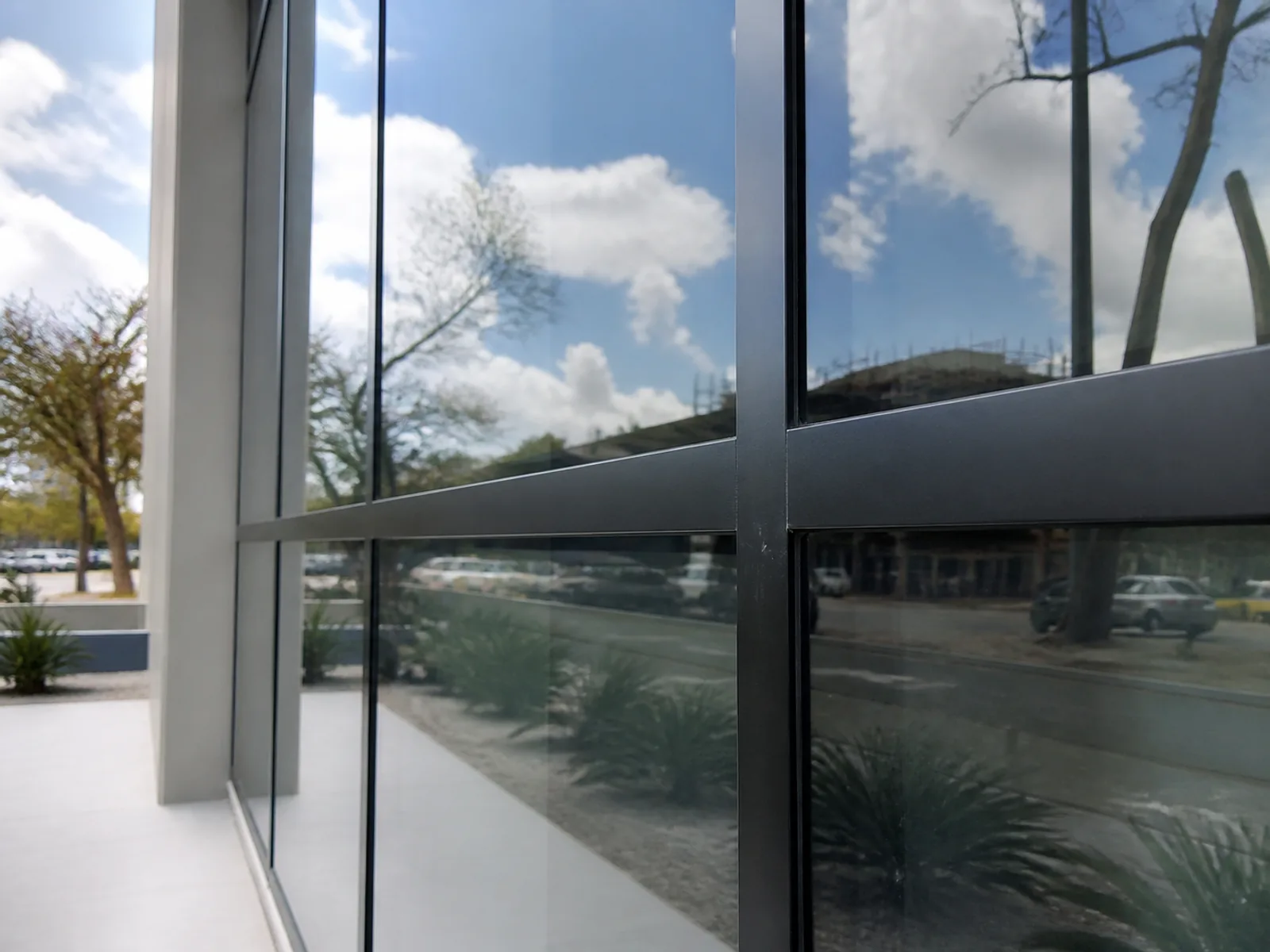 Obra entregue: Vidro laminado — referência 4